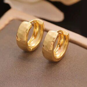 NEW Gold tone hammered finish small Huggies hoop earrings